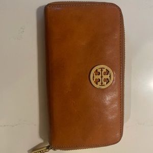 Tory Burch Leather Wallet